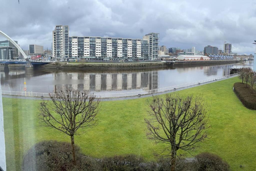 River View Apartment Glasgow Exterior photo